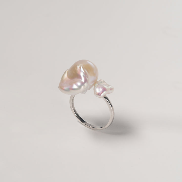 Double Baroque Pearls Ring, White Large Baroque Pearl and Keshi Pearl Ring