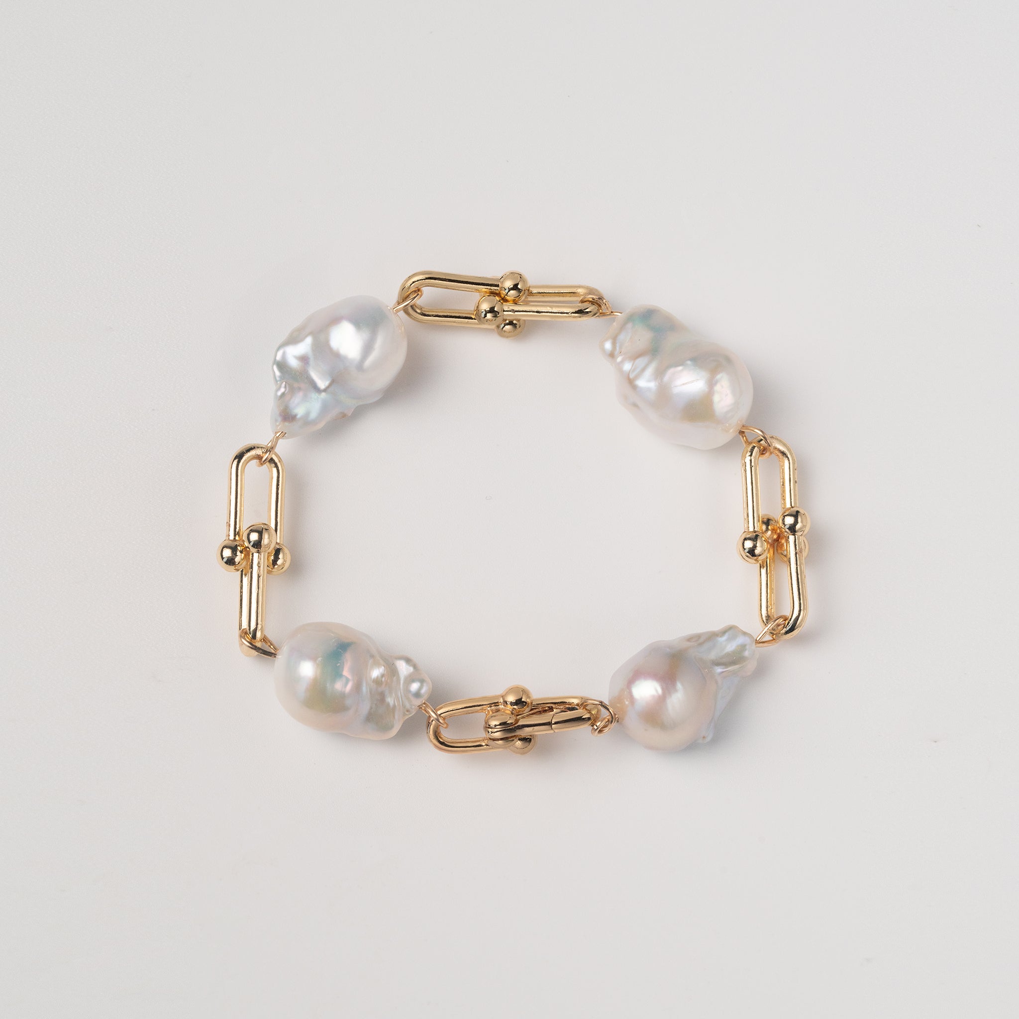 Horseshoe U-Link Baroque Pearl Bracelet, Gold Link Chain