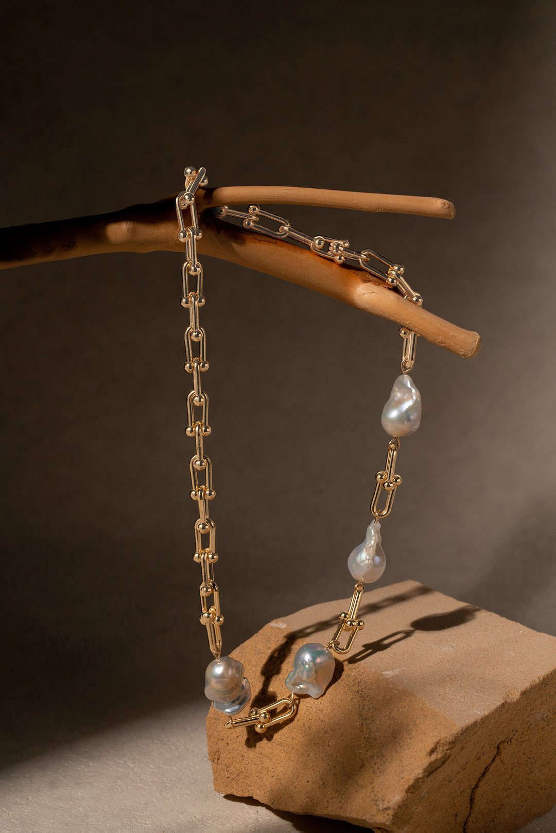 Horseshoe U-Link Baroque Pearls Necklace