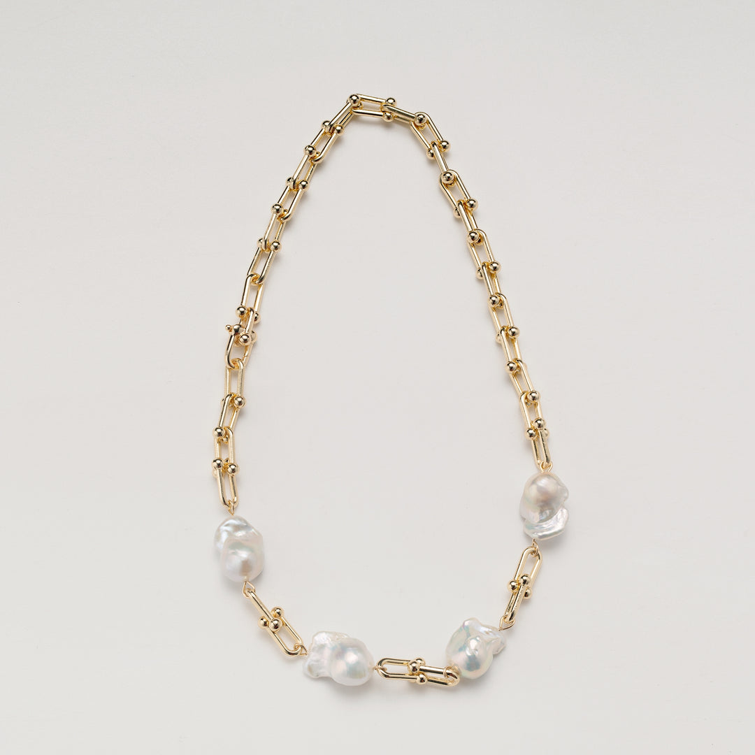 Horseshoe U-Link Baroque Pearls Necklace