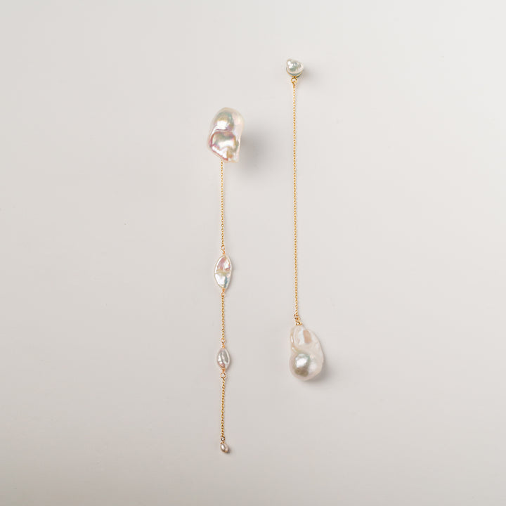 Asymmetry Long Pearl Drop Earrings