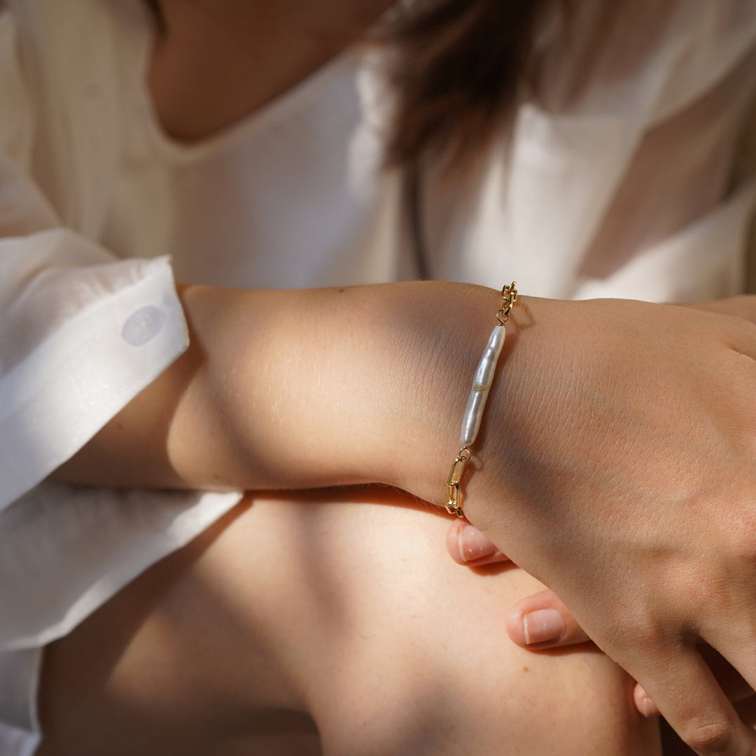 Baroque Keshi Pearl Bracelet: 14K Gold Filled Chain