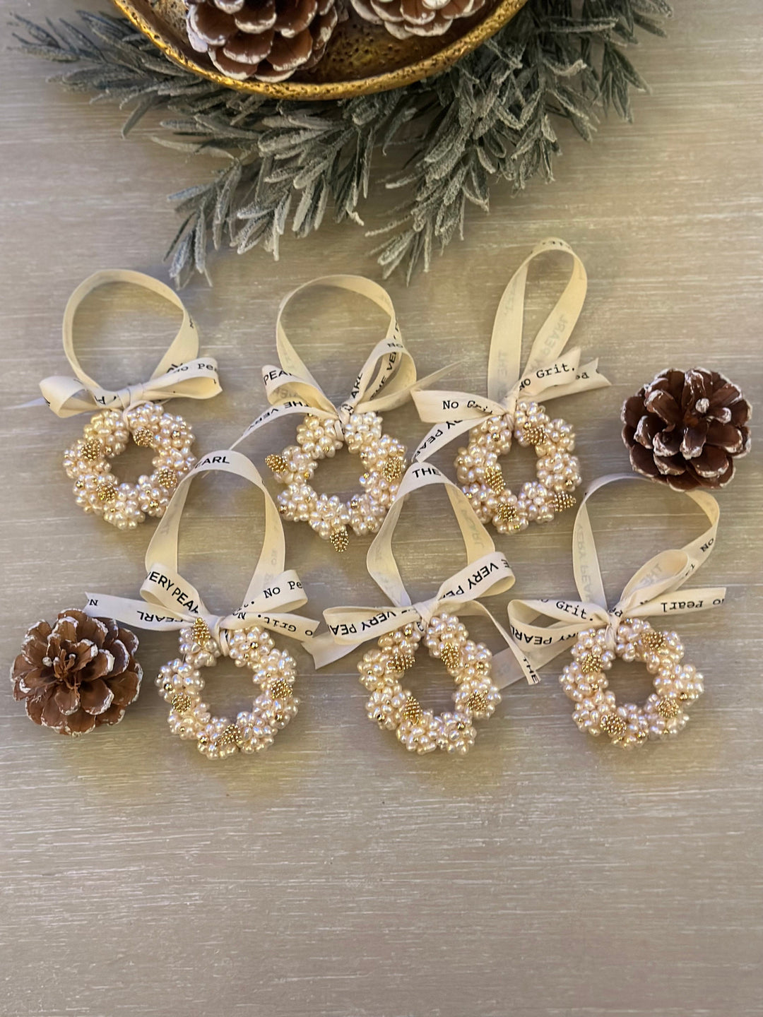 christmas tree ornament; pearl ornament; pearl decoration; christmas wreath; christmas gift