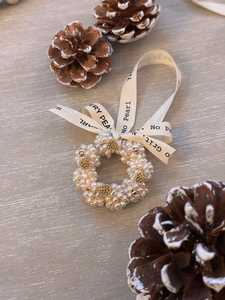 christmas tree ornament; pearl ornament; pearl decoration; christmas wreath; christmas gift