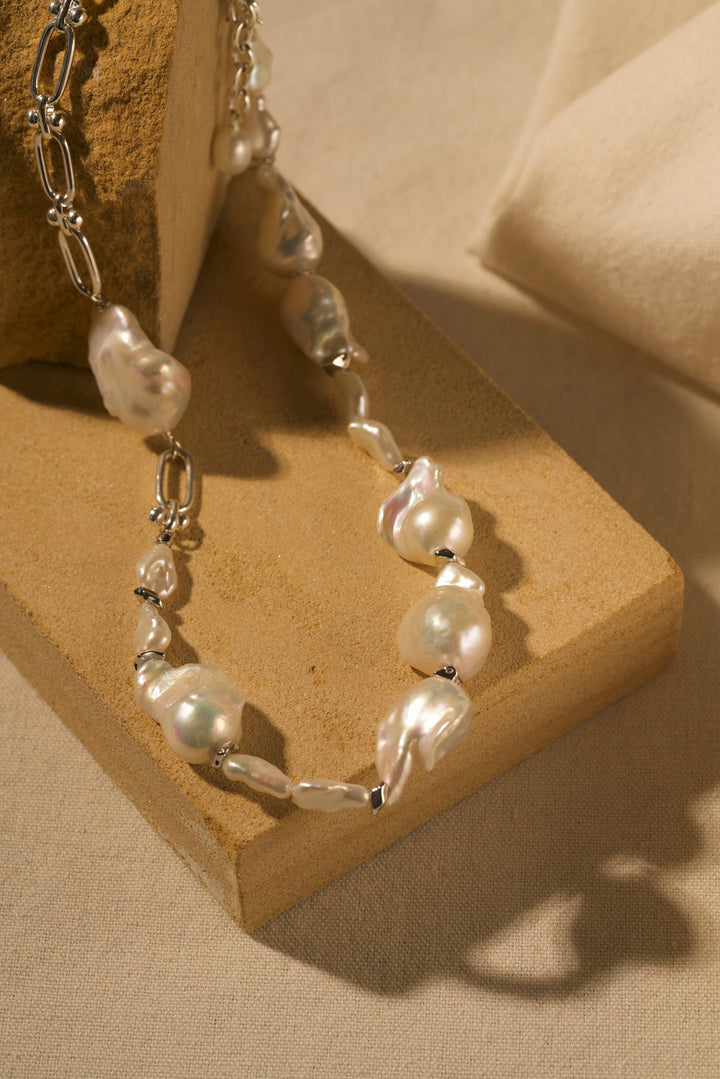 Baroque Pearl Metal Necklace - White Gold