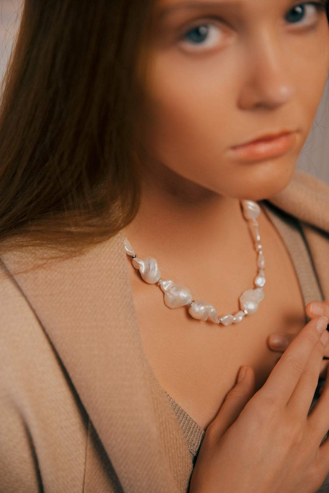 Baroque Pearl Metal Necklace - White Gold