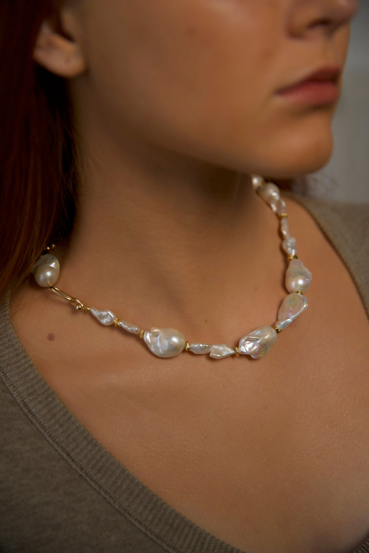 Baroque Pearl Metal Necklace - Gold