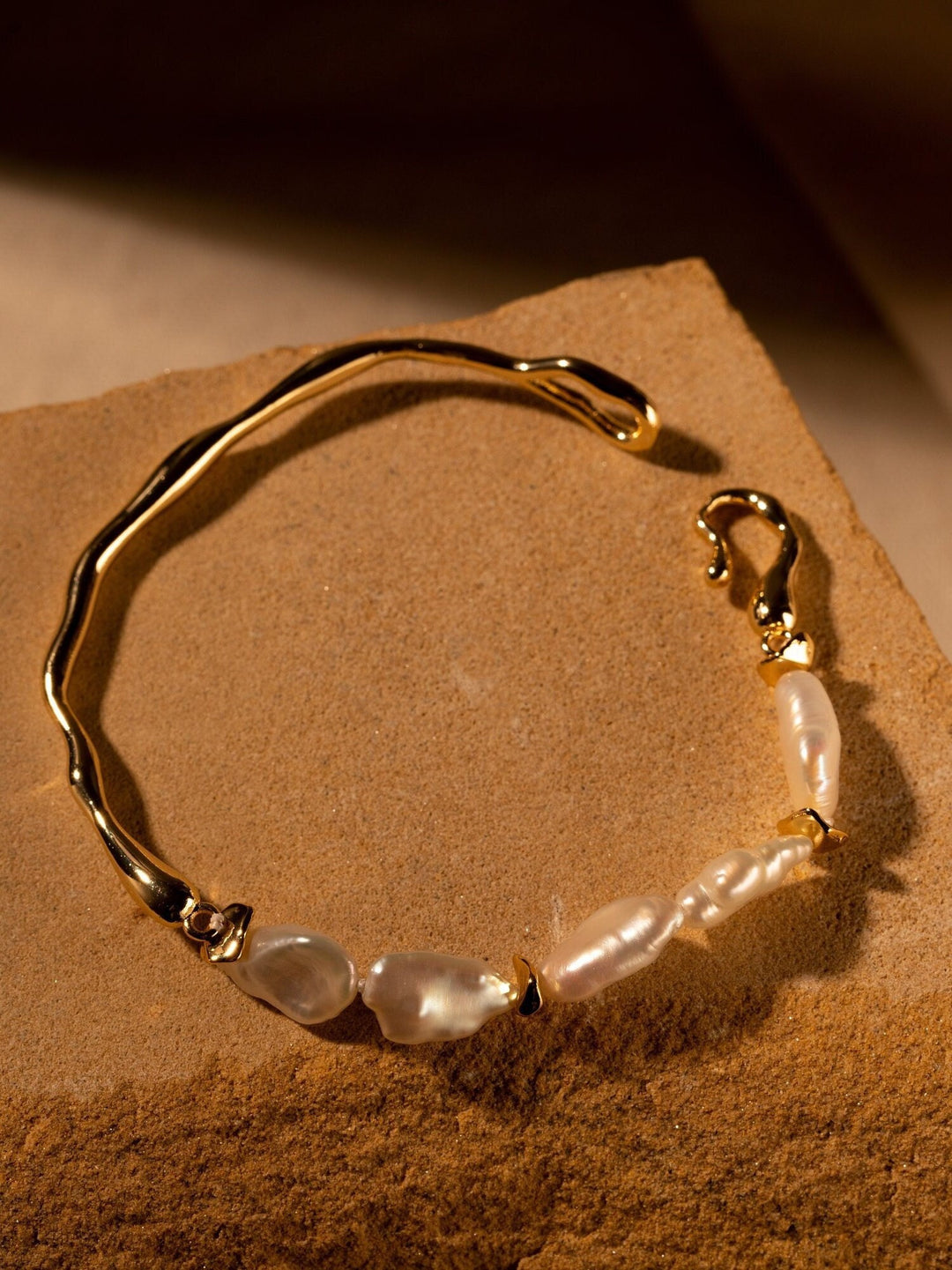 baroque pearl bracelet; pearl bracelet, pearl bangle