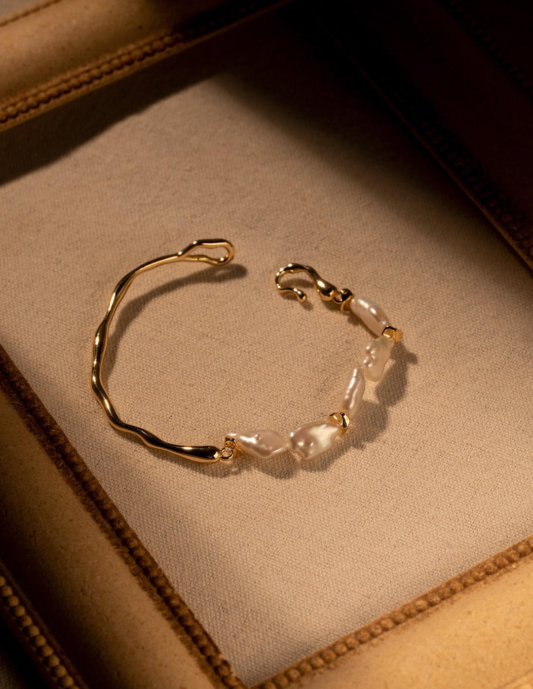 Half & Half Pearl Bracelet - Gold