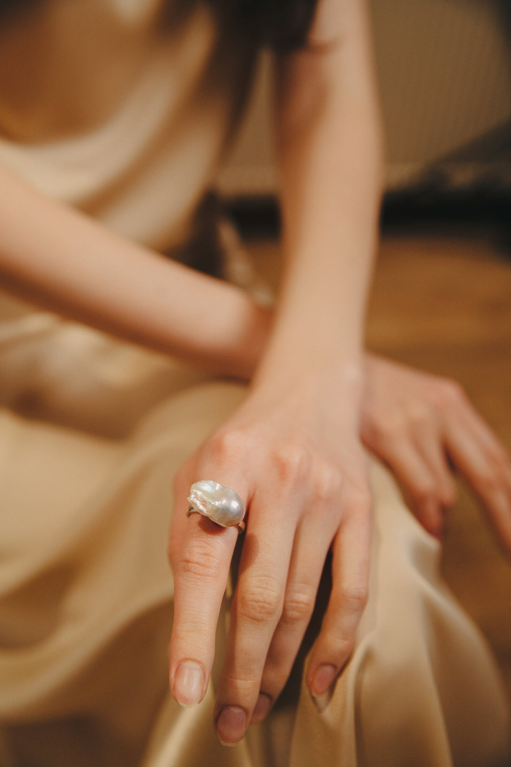 White Large Baroque Pearl Ring - Gold