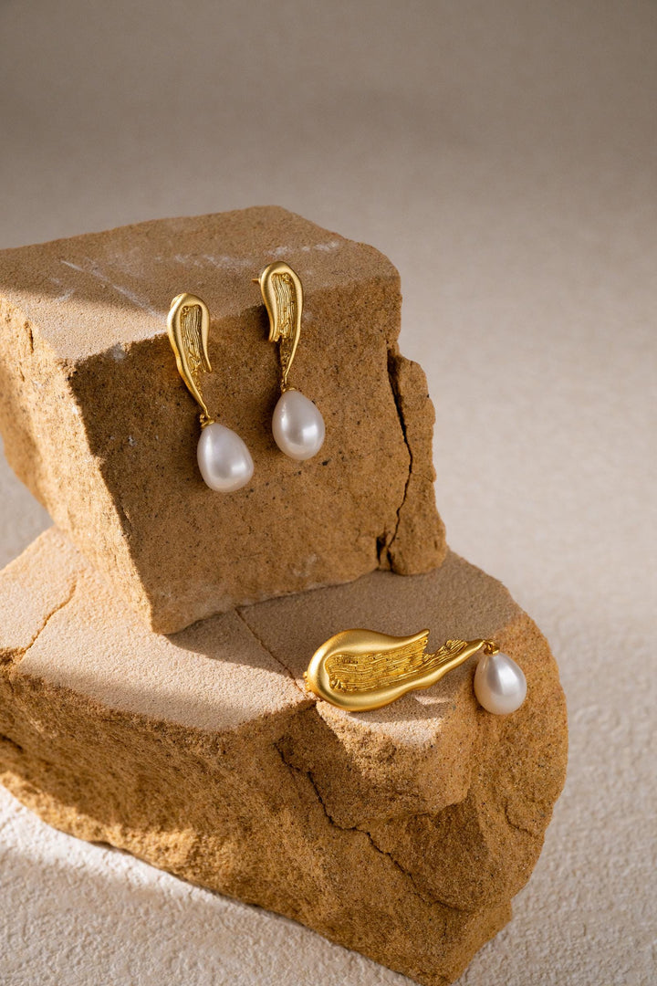 bridesmaid gift, birthday gifts, gift for women, pearl earrings, gold earrings, drop earrings, bridal jewelry, wedding earrings, dangle earrings, gift for mom, baroque pearls, teardrop pearls, freshwater pearls