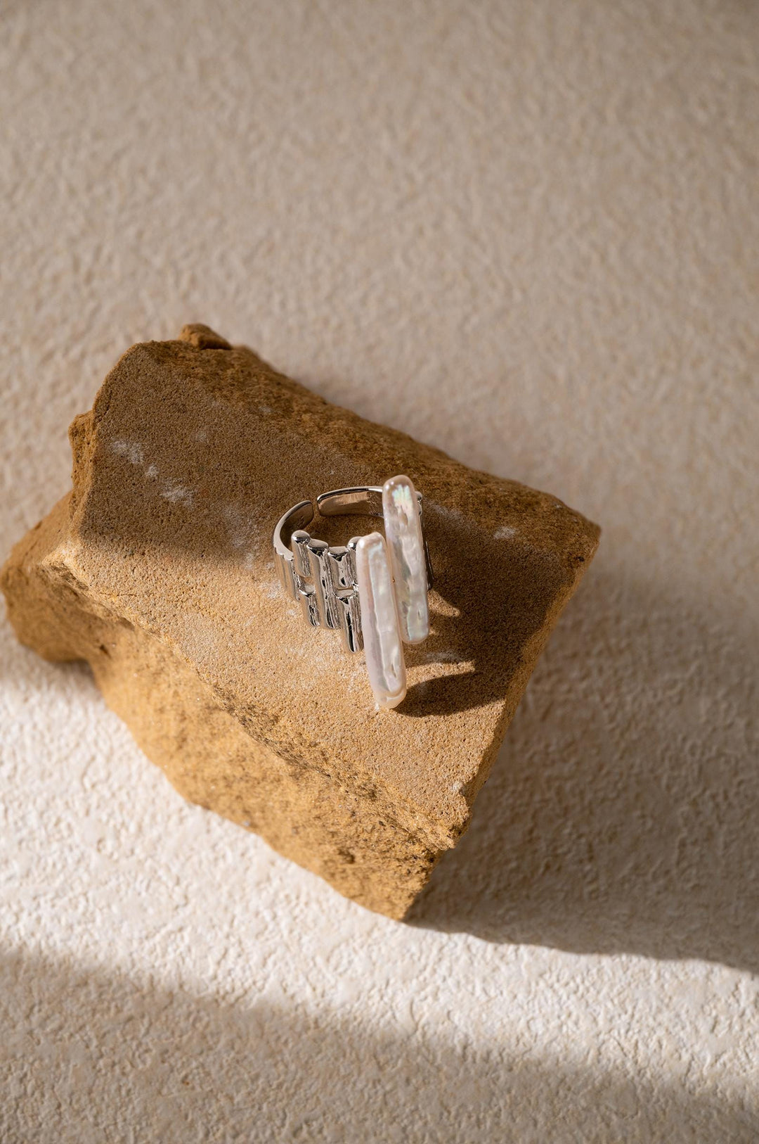 rings for women, pearl silver ring, pearl ring, gift for her, sterling silver ring, baroque pearl ring, baroque pearl, birthday gifts, jewelry gift, statement ring, freshwater pearl, architecture ring, silver ring