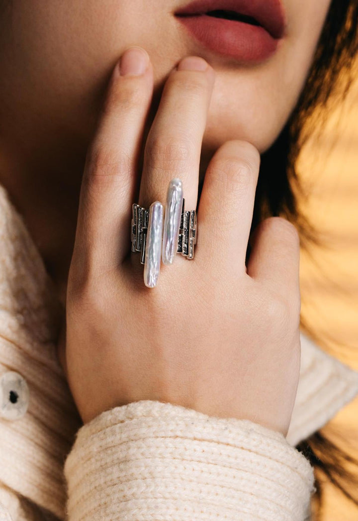rings for women, pearl silver ring, pearl ring, gift for her, sterling silver ring, baroque pearl ring, baroque pearl, birthday gifts, jewelry gift, statement ring, freshwater pearl, architecture ring, silver ring
