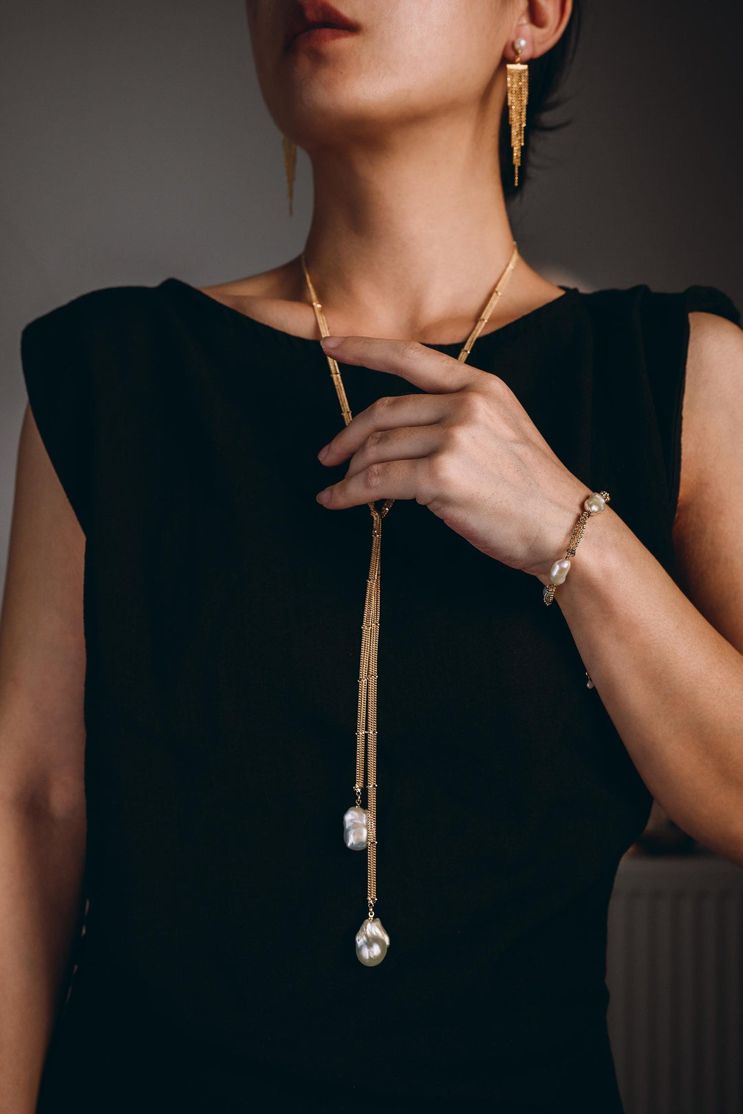 Elegant Pearl Drop Tassel Earrings: Gold Chain Fringe Statement Dangle Earrings for Women, Party & Evening Jewelry