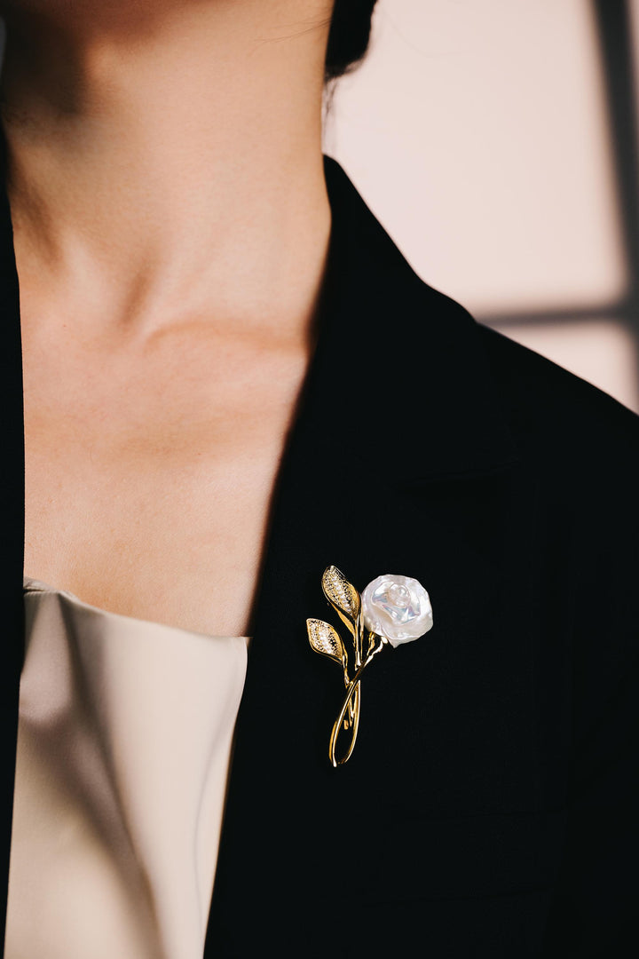 Vintage Rose Pearl Brooch: 18K Gold-Filled Floral Pin for Coats, Dresses & Scarves, Elegant Gift for Women