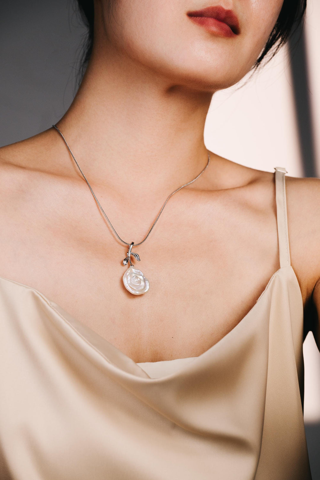 Handcrafted Pearl Rose Necklace: Freshwater Pearl Beaded Chain with Silver Floral Pendant – Elegant Gift for Her