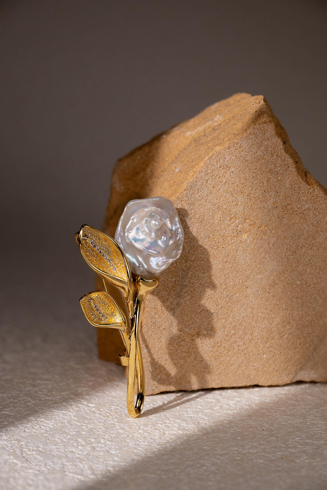 Vintage Rose Pearl Brooch: 18K Gold-Filled Floral Pin for Coats, Dresses & Scarves, Elegant Gift for Women