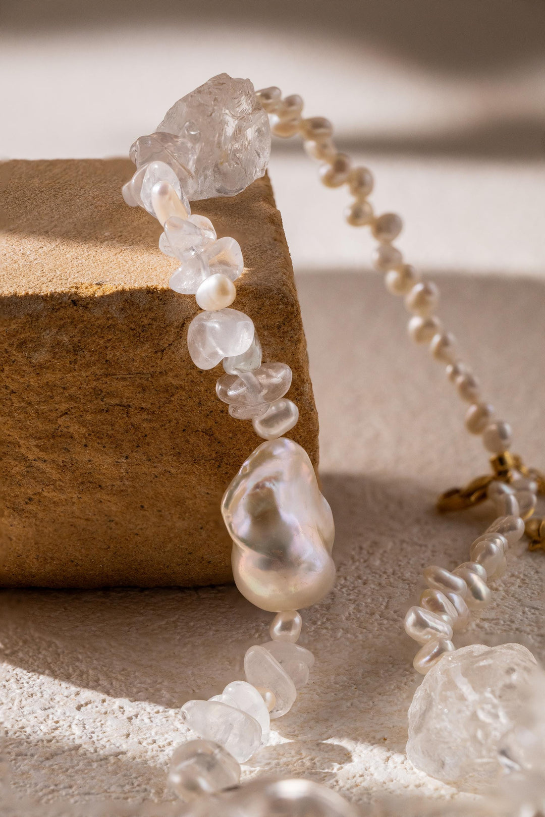 Beaded statement necklace: clear crystals and baroque pearls - 17.7 inch