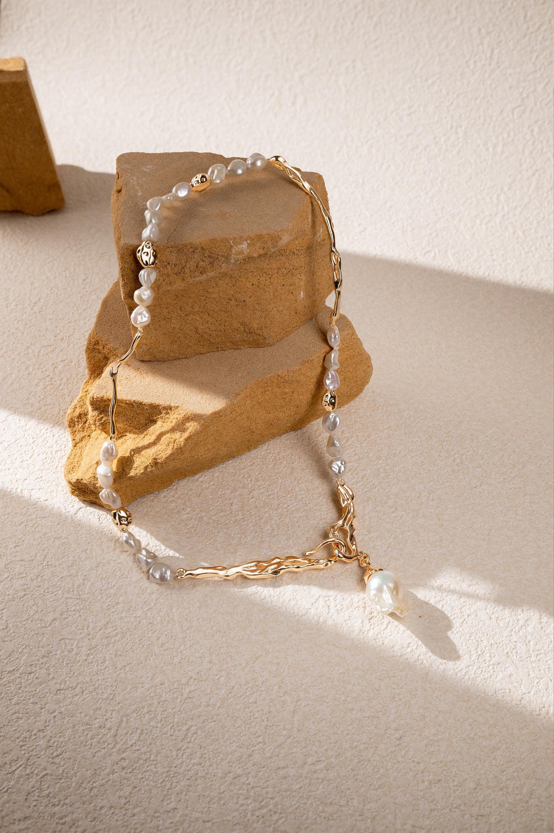 Sculptural Necklace with Baroque Pearl Pendant and Keshi Pearls, 18K Gold-Plated Tree Branch Necklace for Women, Dainty Jewelry Gift for Her