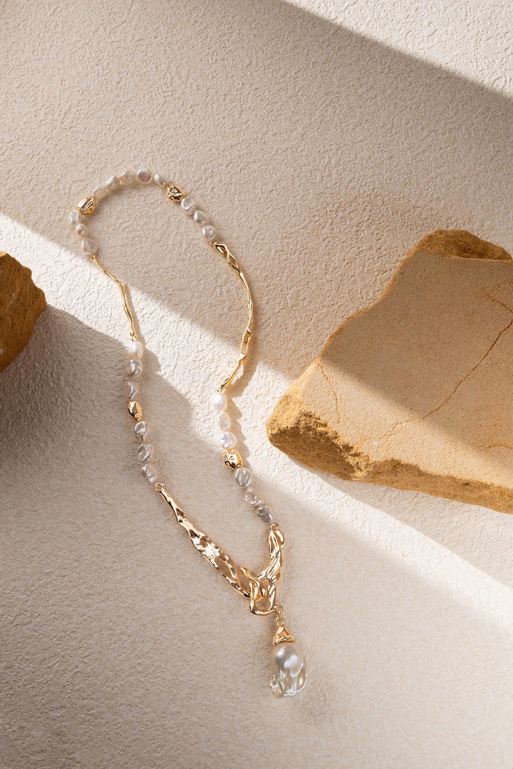 Sculptural Necklace with Baroque Pearl Pendant and Keshi Pearls, 18K Gold-Plated Tree Branch Necklace for Women, Dainty Jewelry Gift for Her